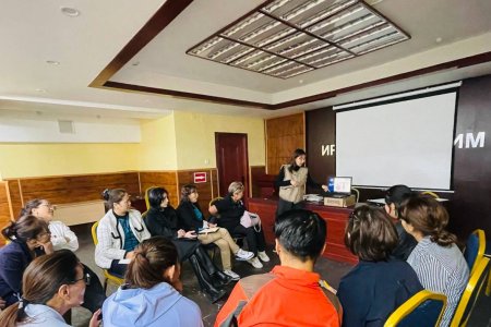 “УМАЙН ХҮЗҮҮНИЙ ЭСИЙН ЭМГЭГ СУДЛАЛЫН ШИНЖИЛГЭЭ АВАХ ЧАДАМЖИЙГ САЙЖРУУЛАХ” СУРГАЛТ АМЖИЛТТАЙ БОЛЖ ДУУСЛАА