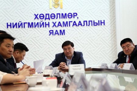 Цалин нэмэх асуудлаар нэмэлт хэлэлцээр хийхээр тогтлоо