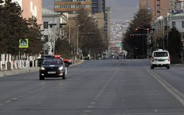 Эдийн засагчид хөл хориог үр дүнтэй тогтоож чадахгүй бол улс орны эдийн засаг уналтад орсоор байгааг анхааруулаад байна