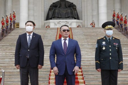 Монгол Улсын Зэвсэгт хүчнээс Афганистанд үүрэг гүйцэтгэсэн цэргийн багуудад хүндэтгэл үзүүллээ