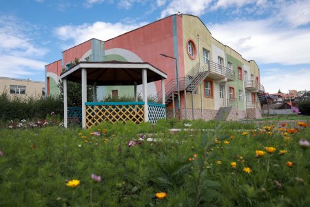 Сургууль, цэцэрлэгийн дулааны алдагдлыг бууруулах төсөл дүүргүүдэд хэрэгжиж байна