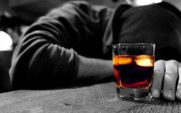ДЭМБ-аас жилд 1 хүнд ногдох спиртийн дундаж хэрэглээ 7 литрээс давбал үндэсний аюулгүй байдалд аюул учирна гэж үздэг