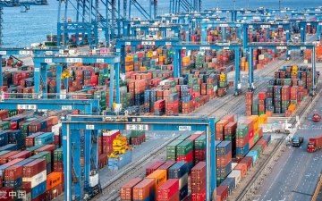 Эрээний боомтод саатсан эм, эмнэлгийн хэрэгсэлтэй 12 чингэлгийн судалгааг хийж, зарим ачааг яаралтай оруулж ирнэ