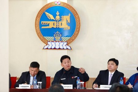 Иргэдийн санал, шүүмжлэлийг ажилдаа тусгаж байхыг Ерөнхий сайд үүрэг болгов