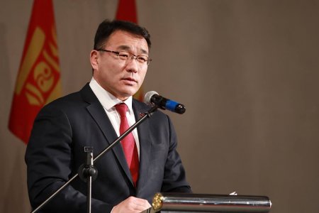 Д.Сумъяабазар: Нийслэлийн төрийн албан хаагчдын цалин, урамшууллыг нэмэгдүүлэхээр төлөвлөж байгаа