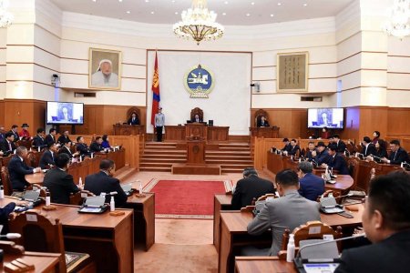 Д.Ганбат: УИХ утгаа алдаж, засгийн газар 30,40 сайдтай боллоо