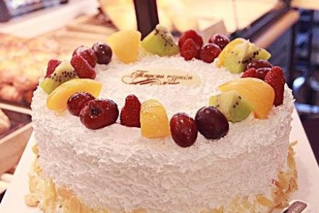 “Жүр Үр” ХХК-ийн  118 ширхэг бялууг устгуулжээ