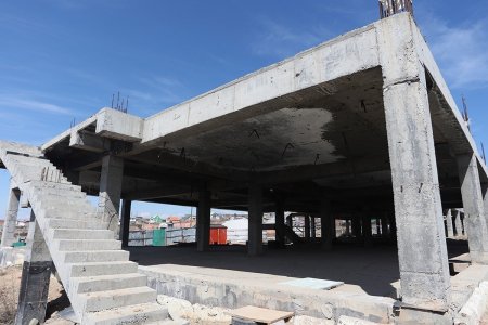 Сургууль, цэцэрлэгийн царцсан барилгыг үргэлжлүүлэн барина