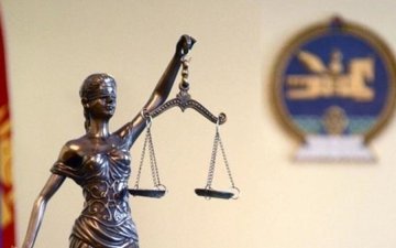 Өмгөөлөх эрхээ 2 жилээр хасуулсан Б.Баасанцогт улсын дээд шүүхэд хандсан ч өмнөх шийдвэрийг хэвээр үлдээлээ