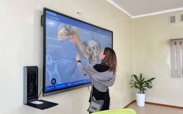 ДАРХАН-УУЛ АЙМГИЙН ЕРӨНХИЙ БОЛОВСРОЛЫН СУРГУУЛИУД 100 ХУВЬ УХААЛАГ АНГИТАЙ БОЛЛОО...