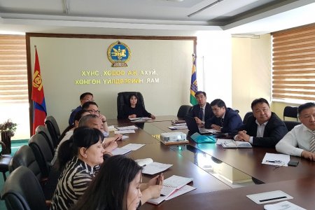 Дэд сайд Ж.Сауле “Мах, сүүний анхдугаар аян”-ы ажлын хэсгийг даргалж байна