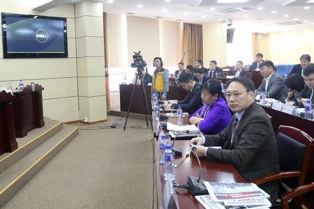 МАН-ын бүлэг нэг цагийн завсарлага авлаа