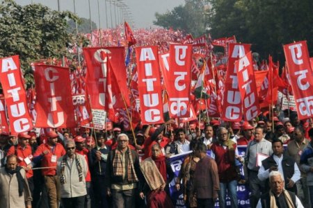 Энэтхэг улсад бүх нийтийн ажил хаялт зарлажээ