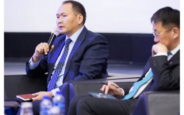 Л.ЭНХ-АМГАЛАН: АЖИЛ ОЛГОГЧИЙН ЭРЭЛТЭД НИЙЦСЭН МЭРГЭЖИЛТЭЙ АЖИЛТАН БЭЛТГЭХ СУРГАЛТЫН ТОГТОЛЦООГ БҮРДҮҮЛНЭ