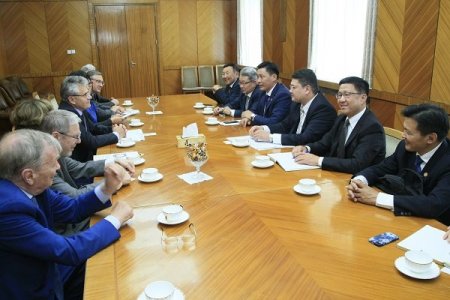 Оросын Шинжлэх ухааны академийн ерөнхийлөгчийг хүлээн авч уулзлаа