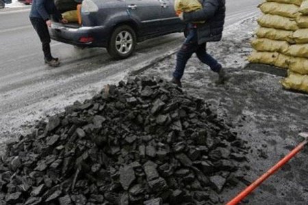 АВТО ТЭЭВРИЙН ТОВЧООДООР ЗӨВШӨӨРӨЛГҮЙ НЭВТРҮҮЛЭХИЙГ ЗАВДСАН 377 ТОНН ТҮҮХИЙ НҮҮРСИЙГ БУЦААЛАА