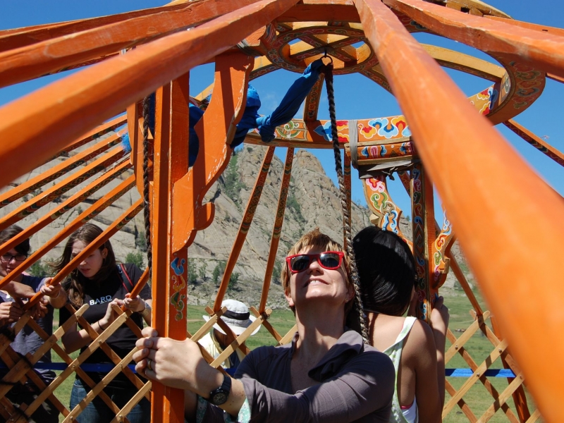 EXPERIENCE WITH SETTING UP AND DISMANTLING A MONGOLIAN GER  