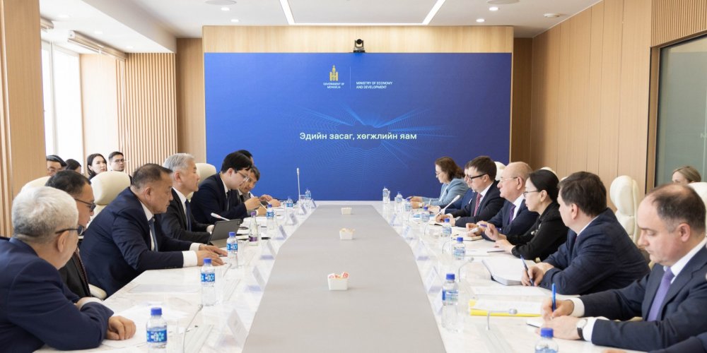 Тэргүүн Шадар сайд Ж.Энхбаяр “Газпром” НХН-ийн төлөөлөгчдийг хүлээн авч уулзав