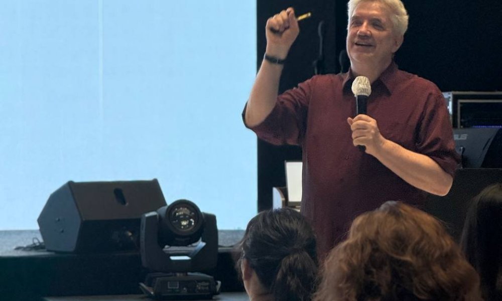 Германы доктор, профессор Томас Шрадер 1 сарын хугацаанд Эмгэг Судлалын Үндэсний Төвд ажиллалаа