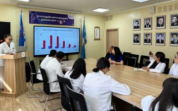 АШУҮИС-ИЙН НИЙГМИЙН ЭРҮҮЛ МЭНДИЙН СУРГУУЛИЙН ЭРҮҮЛ МЭНДИЙН НИЙГМИЙН АЖИЛТНЫ АНГИЙН ОЮУТНУУДАД СЭЛЭНГЭ АЙМГИЙН ЭРҮҮЛ МЭНДИЙН САЛБАРЫН ҮЙЛ АЖИЛЛАГААГ ТАНИЛЦУУЛЛАА.