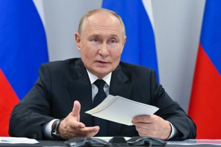 Европын комисс Монгол улсын эрх баригчдад хандаж ОУ-ын Эрүүгийн шүүхийн шаардлагыг биелүүлж, В.Путиныг баривчлахыг уриаллаа