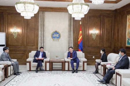 Гадаадын иргэдийг байрлуулж буй зочид буудал, орон нутгийн байгууллагууд бүртгүүлж байх заалтыг хуульд нэмэх төсөл өргөн барилаа