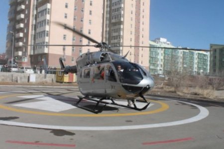 Мориноос унаж тархины хүнд гэмтэл авсан эрэгтэйг нисдэг тэргээр ГССҮТ-д авчрав