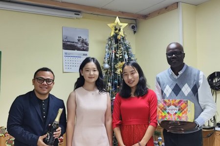 ОЮУТАН СУДЛААЧИД ШИНЭ ЖИЛИЙН БАЯРАА ТЭМДЭГЛЭВ.