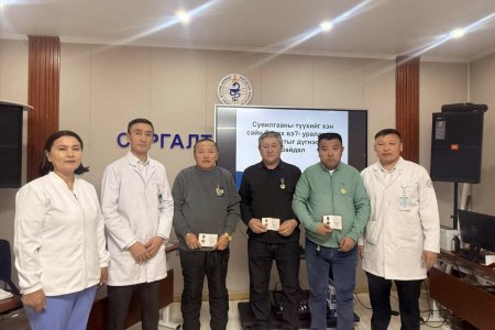 Авто тээврийн 100 жилийн ойн медаль гардуулав