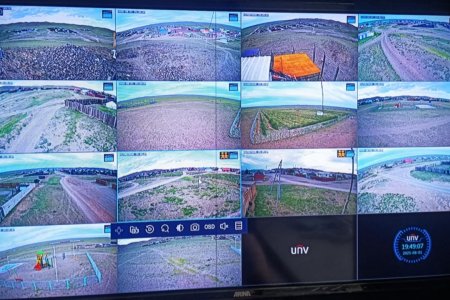 СУМЫН ТӨВИЙН ХЯНАЛТЫН КАМЕРЫГ СЭРГЭЭН ЗАСАЖ, КАМЕРЫН ТООГ НЭМЭГДҮҮЛЛЭЭ.