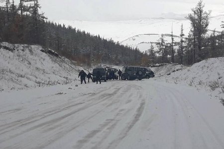 Монголын өсвөрийн тамирчдын сууж явсан автобус осолджээ