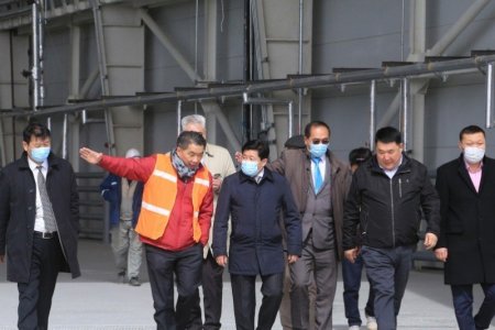 Зам, тээврийн хөгжлийн сайд Б.Энх-Амгалан шинэ нисэх буудалд ажиллалаа