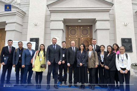 ЗАЛУУ ЭРДЭМТЭН, СУДЛААЧИД “ШИНЖЛЭХ УХААНЫ ЗАЛУУЧУУД 2024” ОЛОН УЛСЫН ЧУУЛГА УУЛЗАЛТАД ОРОЛЦЛОО