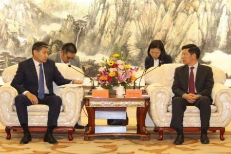 Элчин сайд Т.Бадрал ӨМӨЗО-д томилолтоор ажиллаж байна