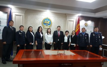 Хамтран ажиллах гэрээнд гарын үсэг зурлаа