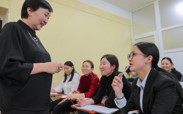 Доктор Ш.Ичинхорлоо: Ирээдүйд техник, технологи хэдий хөгжсөн ч сайн багшийн шинжид хүнлэг сэтгэл гарцаагүй үлдэнэ