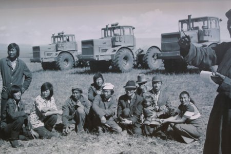 “Атар 60”  фото зургийн үзэсгэлэн нээлтээ хийлээ