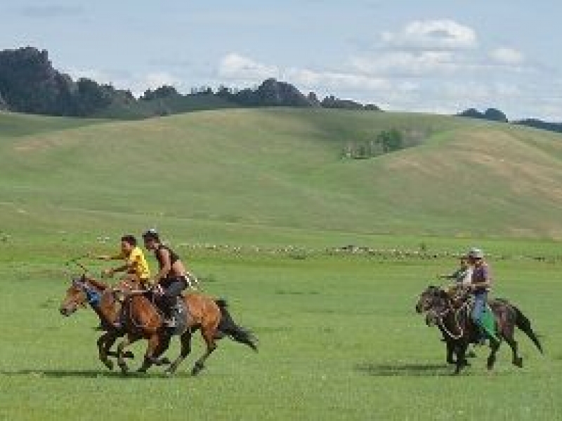 HORSEBACK RIDING EXPERIENCE 