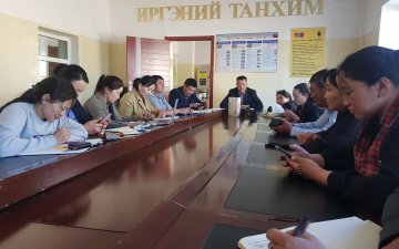  ЭЭЛЖИТ XIII ДУГААР ХУРАЛДААН БОЛНО.