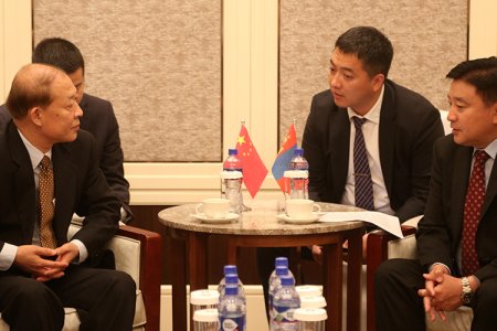 Хотын дарга Бээжин хотын төлөөлөгчдийг хүлээн авч уулзлаа