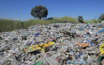 Турк улс хуванцар хаягдлын импортыг хориглохоор болжээ