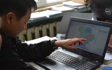 Цагаан-Уул сумын Бэлчээрийн менежментийн ажлын хэсгийнхэнтэй уулзав