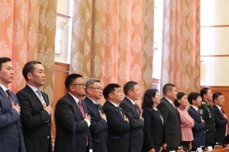 Засгийн газар бүрэн бүрэлдэхүүнээрээ огцрохыг Удирдах зөвлөл дэмжлээ