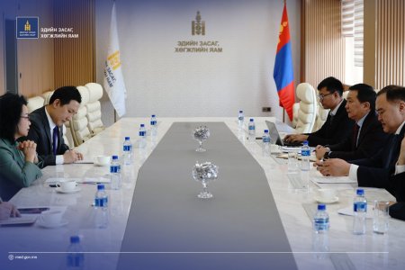 ТЭРГҮҮН ШАДАР САЙД БӨГӨӨД ЭДИЙН ЗАСАГ, ХӨГЖЛИЙН САЙД Л.ГАНТӨМӨР БНХАУ-ААС МОНГОЛ УЛСАД СУУГАА ОНЦ БӨГӨӨД БҮРЭН ЭРХТ ЭЛЧИН САЙД ШЭНЬ МИНЬЖУАНИЙГ ХҮЛЭЭН АВЧ УУЛЗЛАА