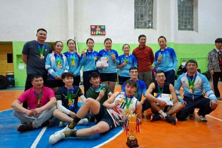 ГОВЬ-АЛТАЙ АЙМАГ ДАХЬ МЭРГЭЖЛИЙН БОЛОВСРОЛЫН СУРГУУЛИЙН ТҮНШЛЭГЧДИЙН ДУНД ШИЛЖИН ЯВАХ ЦОМЫН ТӨЛӨӨХ 3 ТӨРӨЛТ СПОРТЫН ТЭМЦЭЭН АМЖИЛТТАЙ БОЛЖ ӨНДӨРЛӨЛӨӨ.