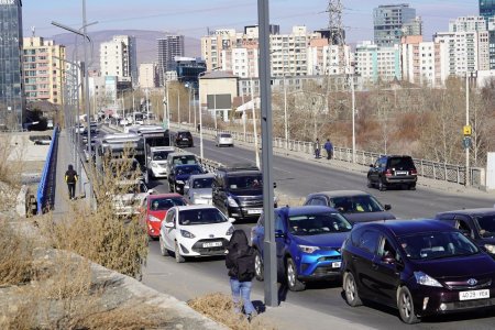 Зайсангийн хуучин гүүрний урд уулзвар хэсгийн хөдөлгөөнийг энэ сарын 12-нд хаана 