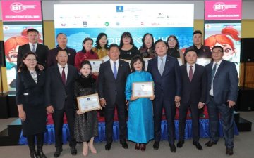 Багш нарт орон сууцны батламж гардууллаа