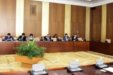 Ашигт малтмалын хуульд өөрчлөлт оруулах төслийг хэлэлцэхийг дэмжив