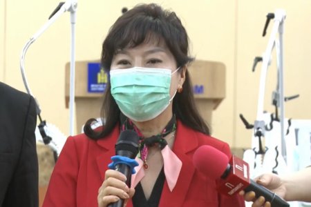 Дэлхийн банкнаас орон нутаг болон дүүргийн эмнэлгүүдэд нэн шаардлагатай тоног төхөөрөмжүүд гардуулж байна