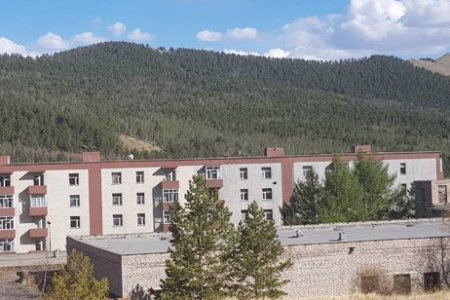 “Найрамдал” зусланд хууль бусаар газар эзэмшиж байгаа зарим аж ахуйн нэгжийн газрын зөвшөөрлийн эрхийг цуцаллаа